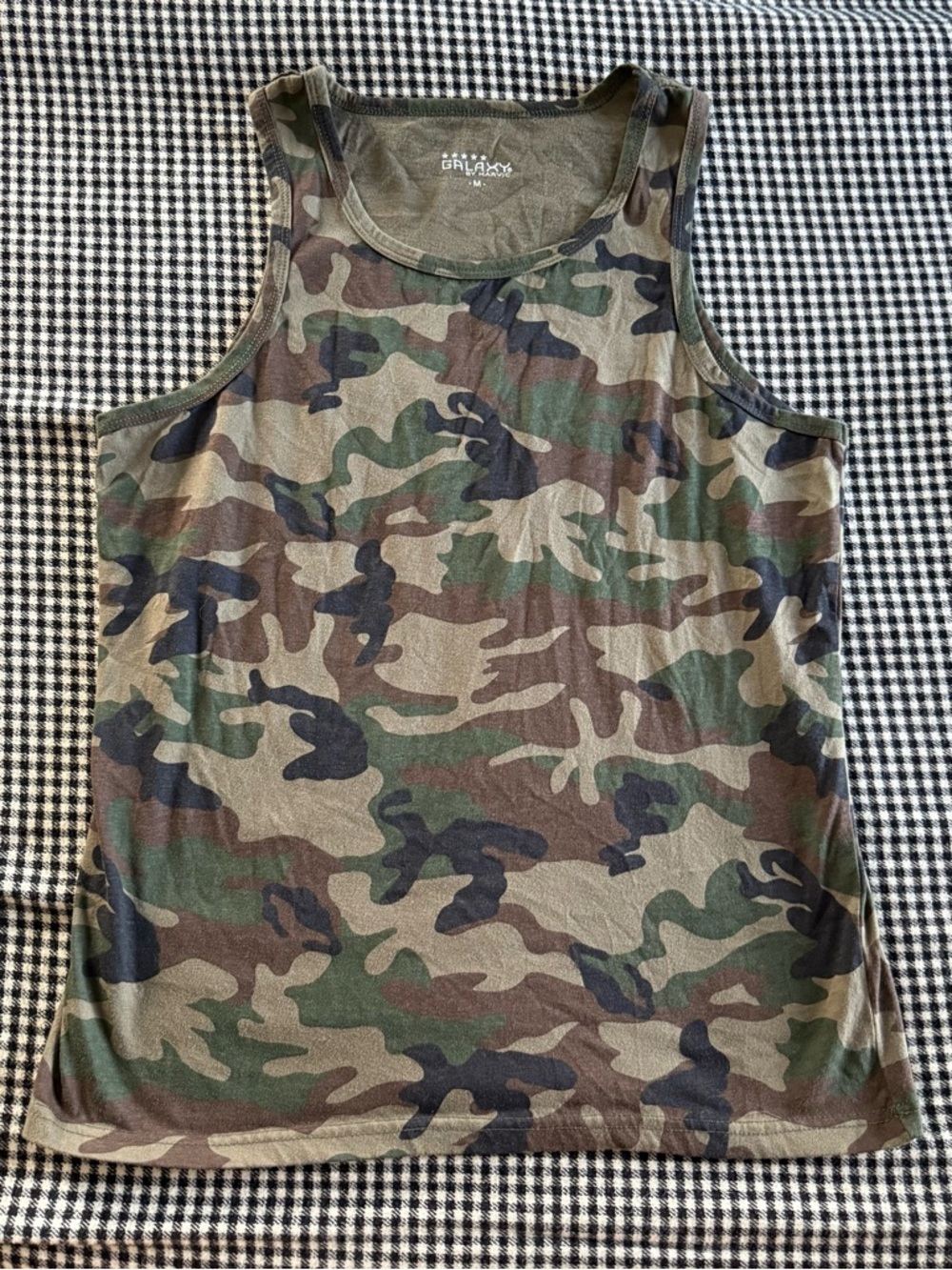 Galaxy By Harvic Olive Green Camouflage Top Mens Medium